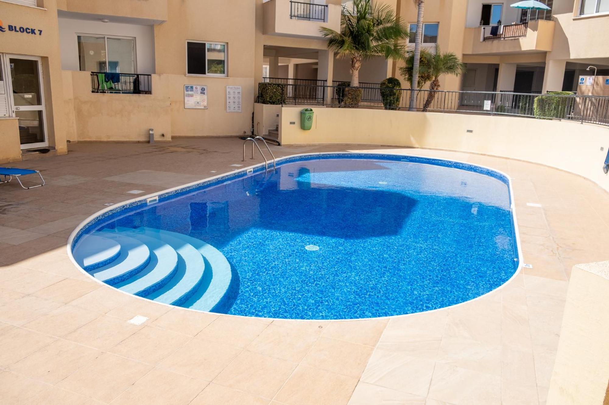 Stylish 2 Bedroom Apartment In Pegia Peyia Exterior photo
